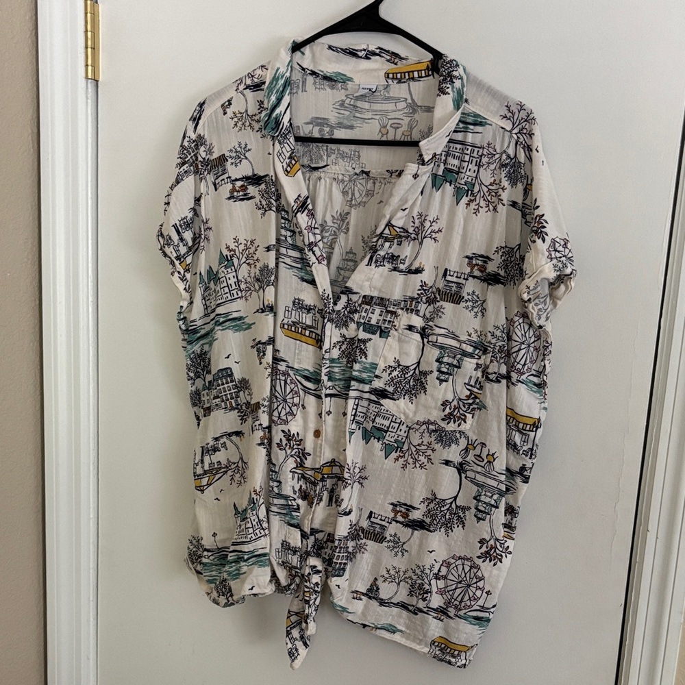 Old Navy Cream Button-Down Short Sleeve Top with Teal & Black Scenic Print